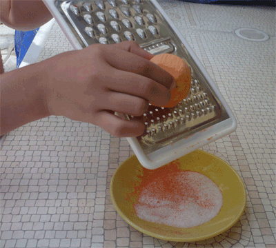 sable de couleur avec du sel